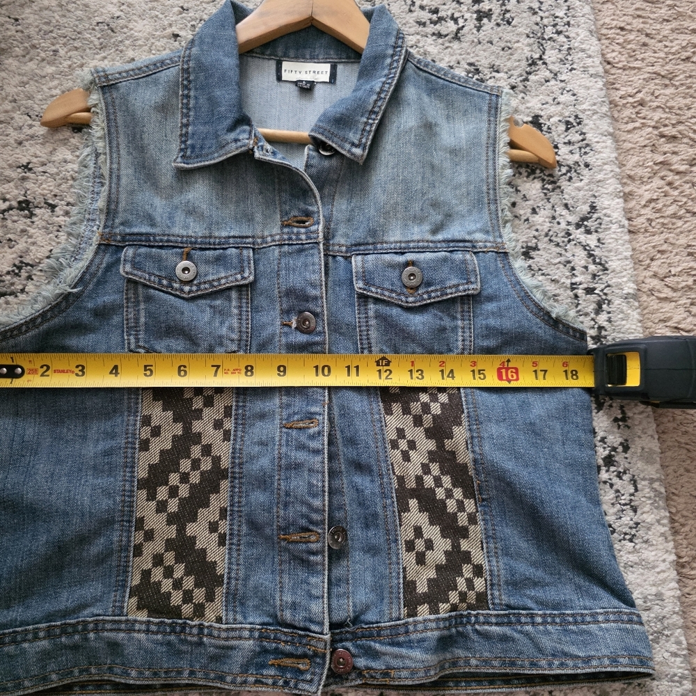 Western Boho Denim Vest Distressed Aztec Pattern Womens L Blue - Picture 3 of 5